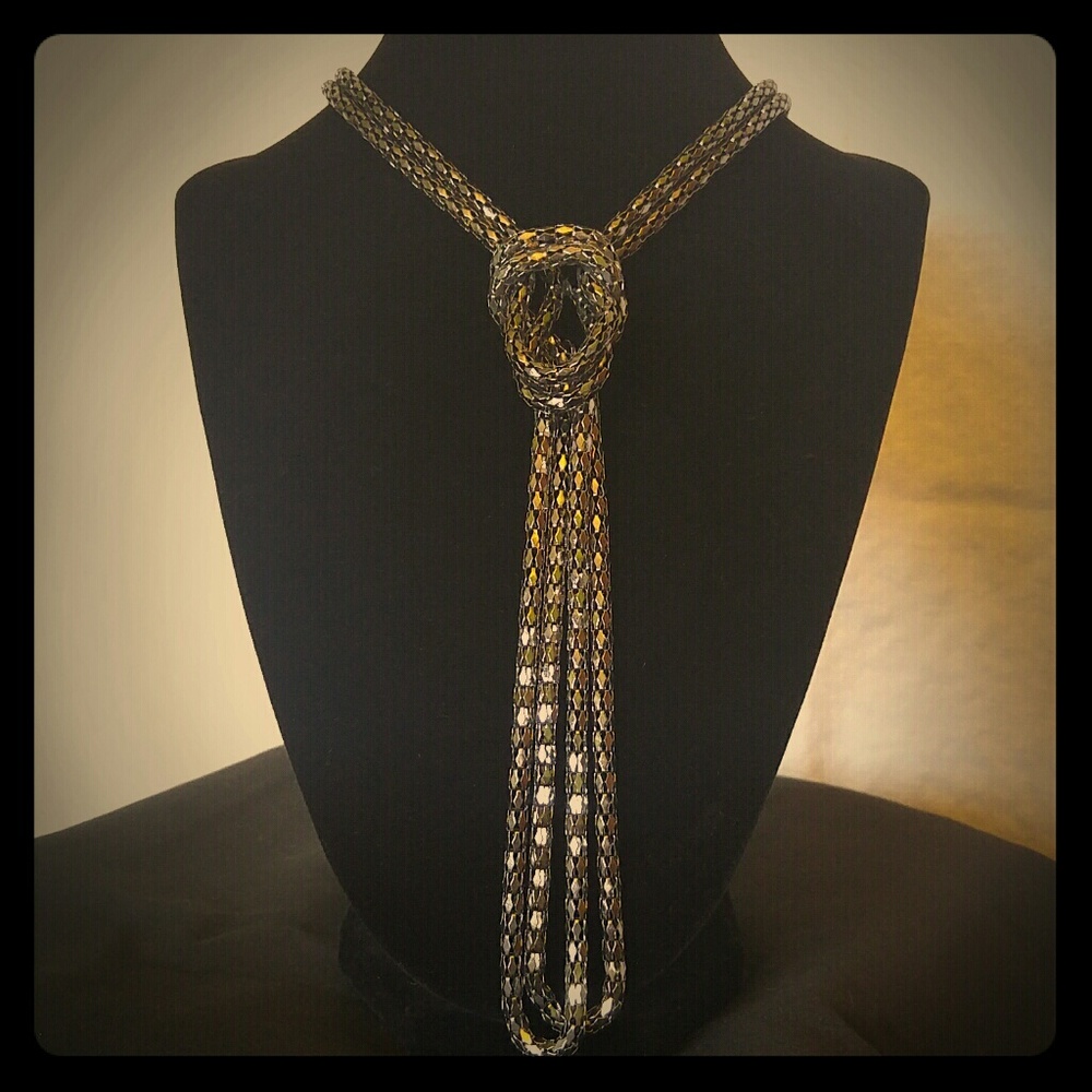 💀4 for $20- Gunmetal Knot style Necklace